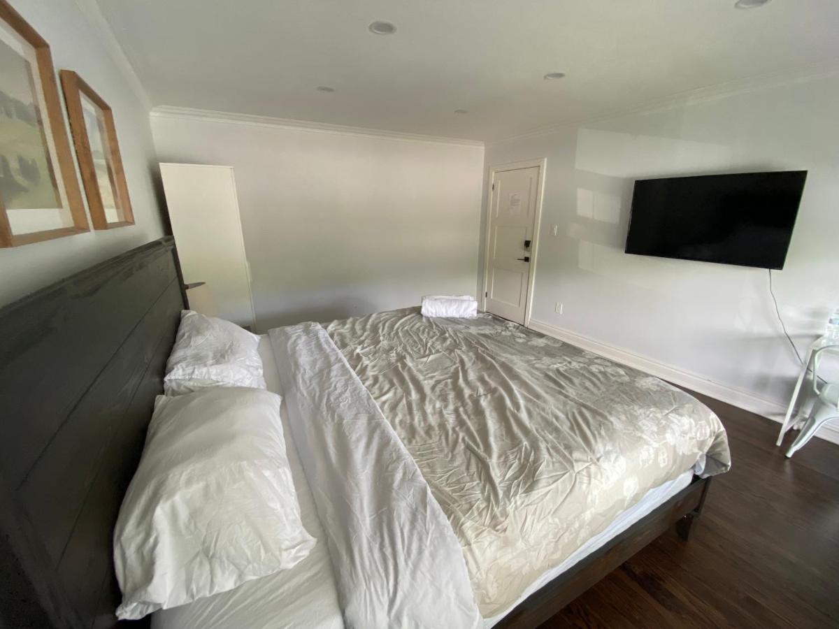 Yonge And Finch Subway !L Spacious & Bright Private Bedroom With Shared Amenties Toronto Eksteriør bilde